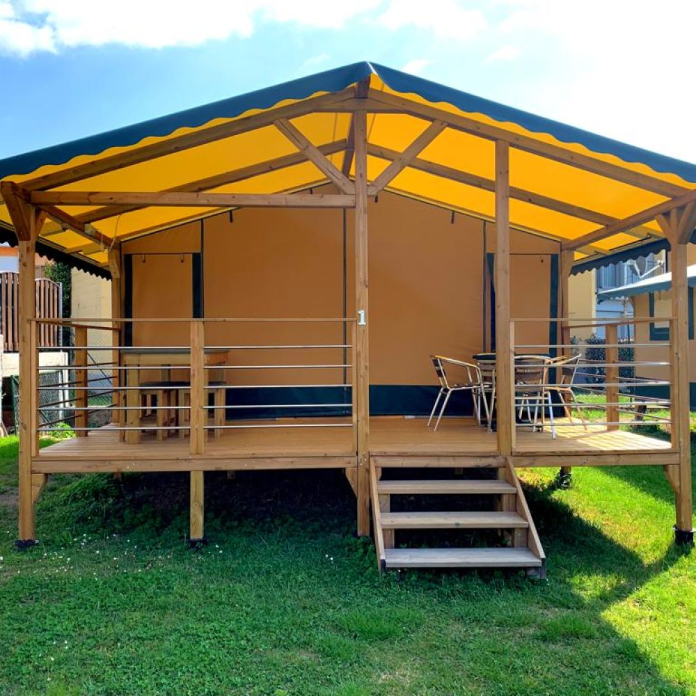 Glamping front